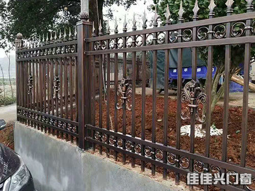 鋁合金圍欄