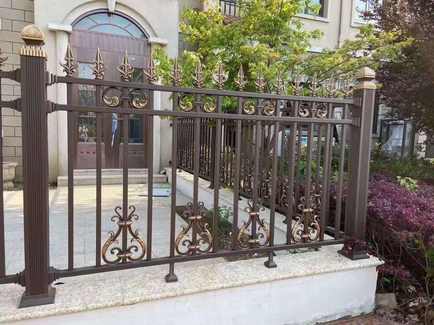 鋁合金圍欄